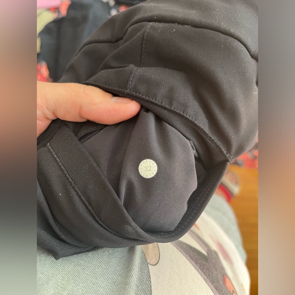 Lululemon Commission pants 32 X 30 - Picture 3 of 4